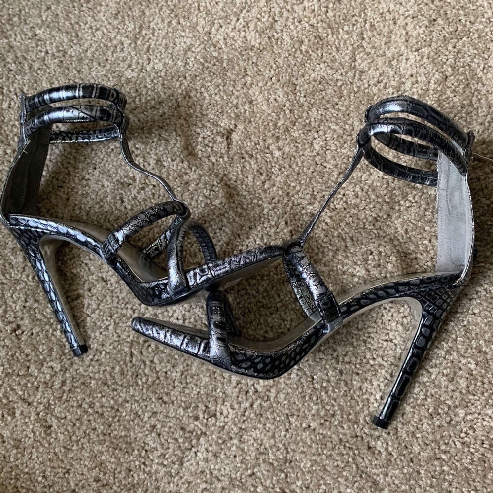 Snake Skin Black and Silver/Gray Heels